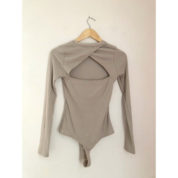 NWT The Range Revolve neutral beige cutout back ribbed bodysuit - Picture 10 of 11